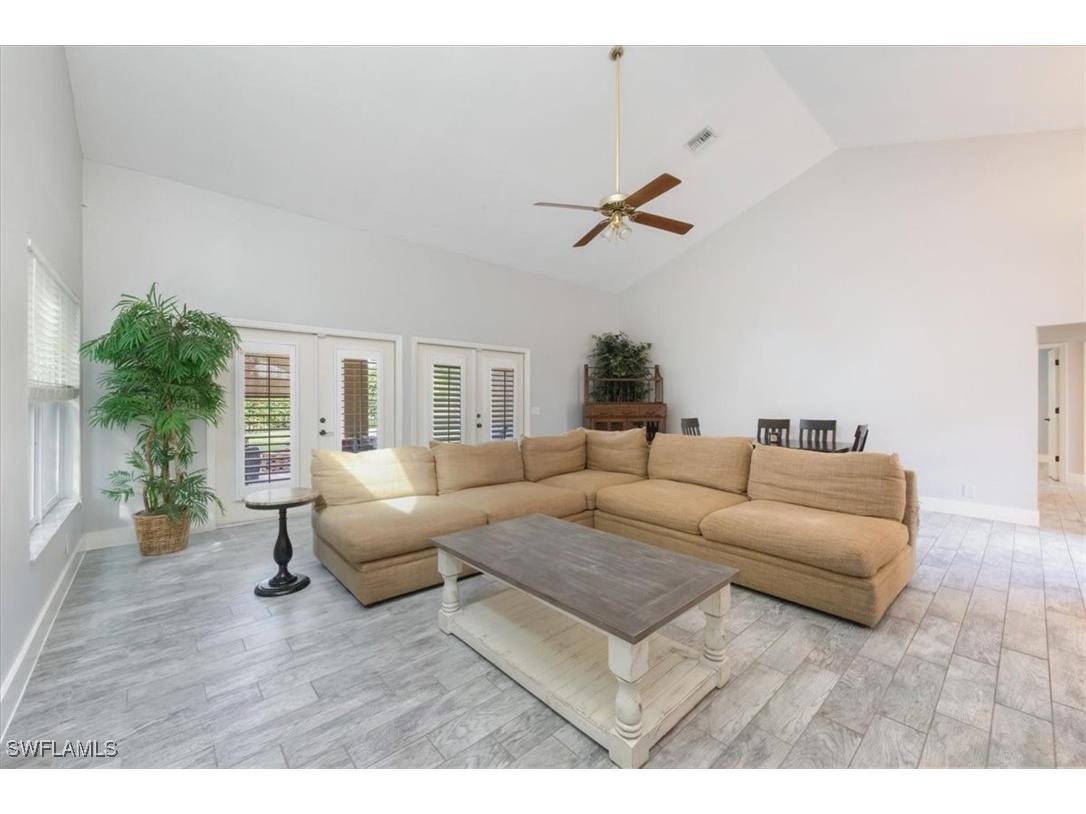 5131 Kristin Court Naples FL 34105 225079185 image4