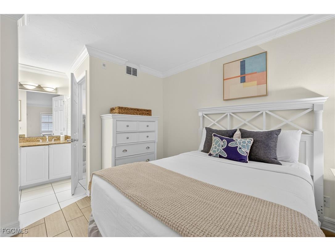 5132 Bayside Villas Captiva FL 33924 2025012075 image22