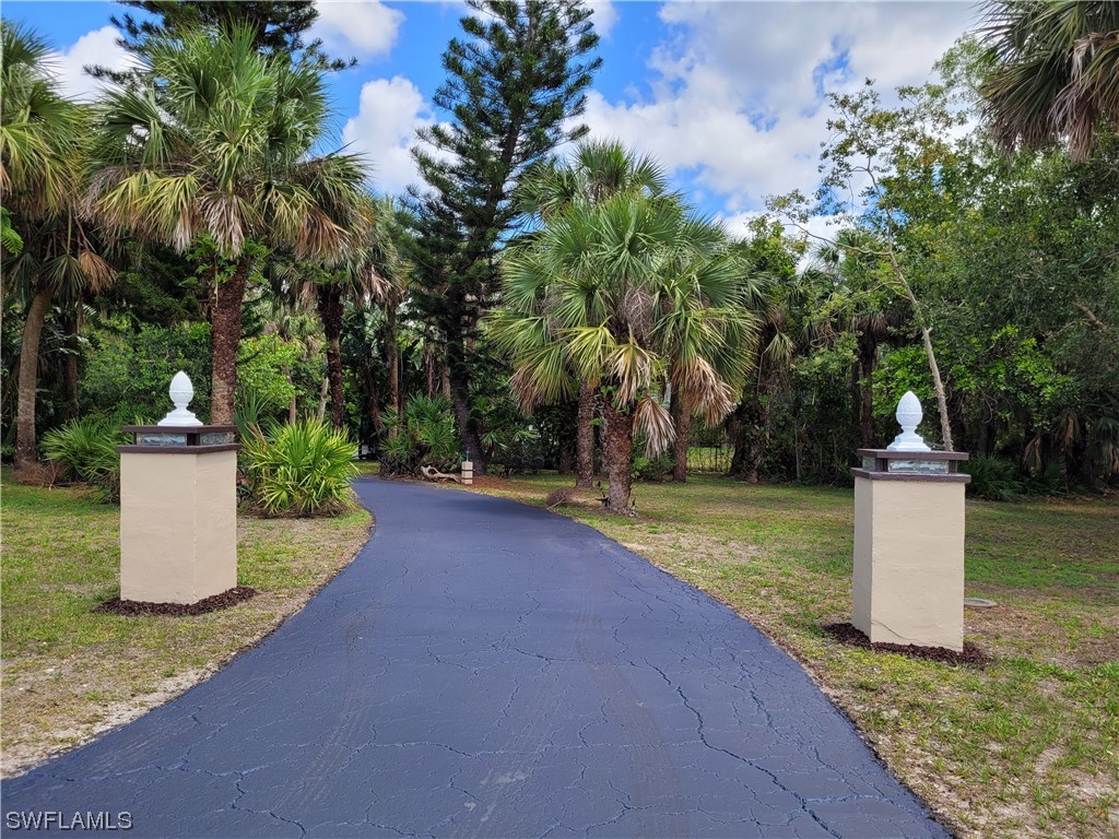 5133 Green Boulevard Naples FL 34116 223008640 image1