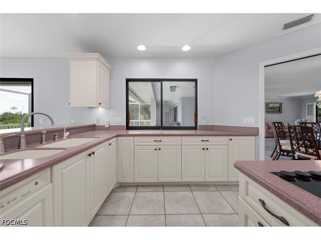 5135 Joewood Drive Sanibel FL 33957 2026017206 image10