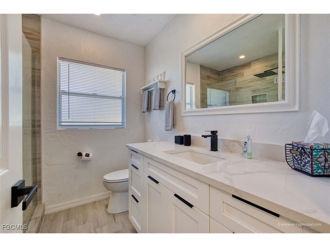 5135 Rutland Court Cape Coral FL 33904 2025022902 image17