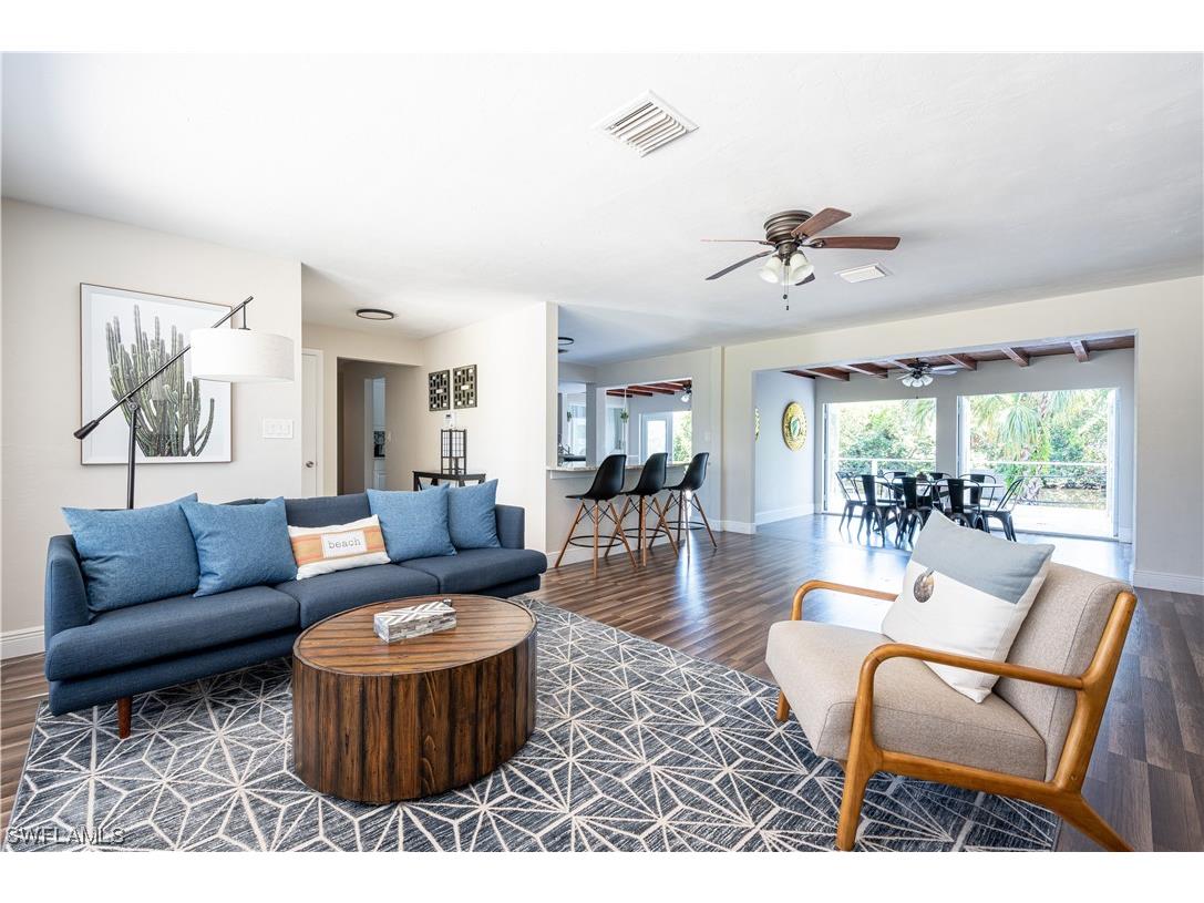 514 14th Street N Naples FL 34102 223062629 image1