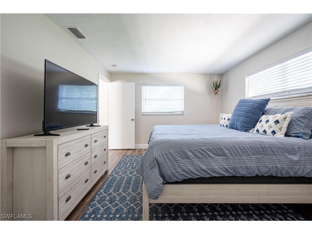 514 14th Street N Naples FL 34102 223062629 image10