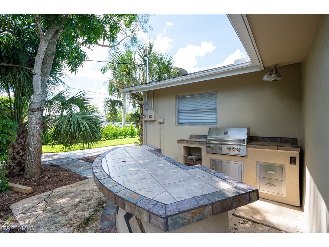 514 14th Street N Naples FL 34102 223062629 image17