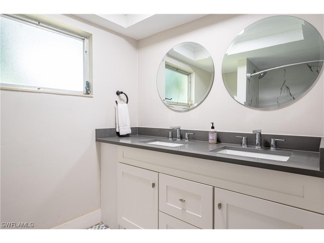 514 14th Street N Naples FL 34102 223062629 image4