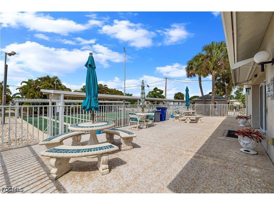 514 Blossom Court North Fort Myers FL 33917 2026023559 image17