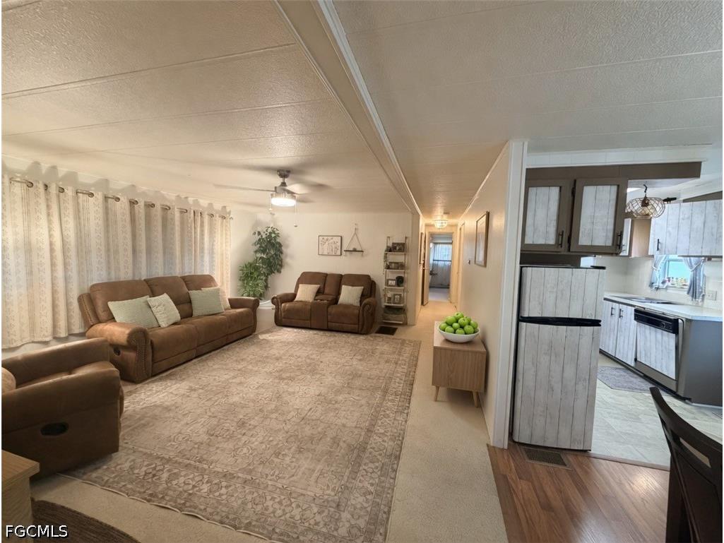 514 Blossom Court North Fort Myers FL 33917 2026023559 image5