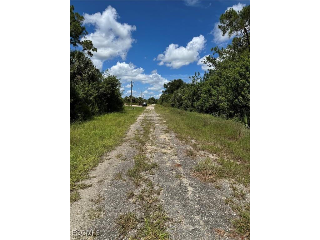 514 Woodman Drive Lehigh Acres FL 33972 2025004905 image8
