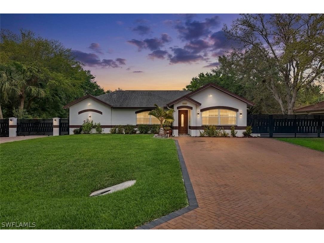 5140 17th Court SW Naples FL 34116 226012359 image1