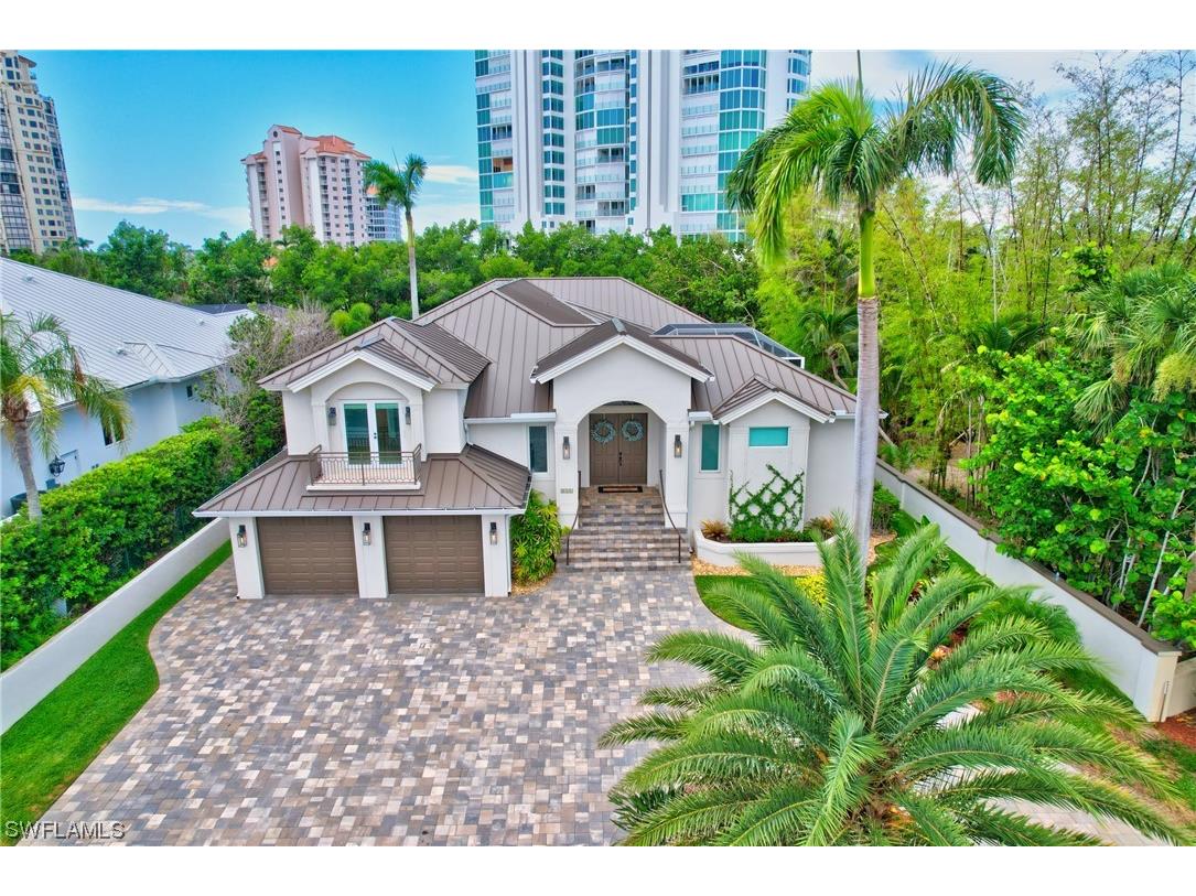 5141 Seahorse Avenue Naples FL 34103 223039417 image1