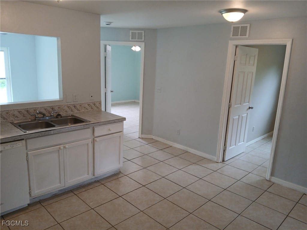 5144/5146 28th Street SW Lehigh Acres FL 33973 2025012895 image4