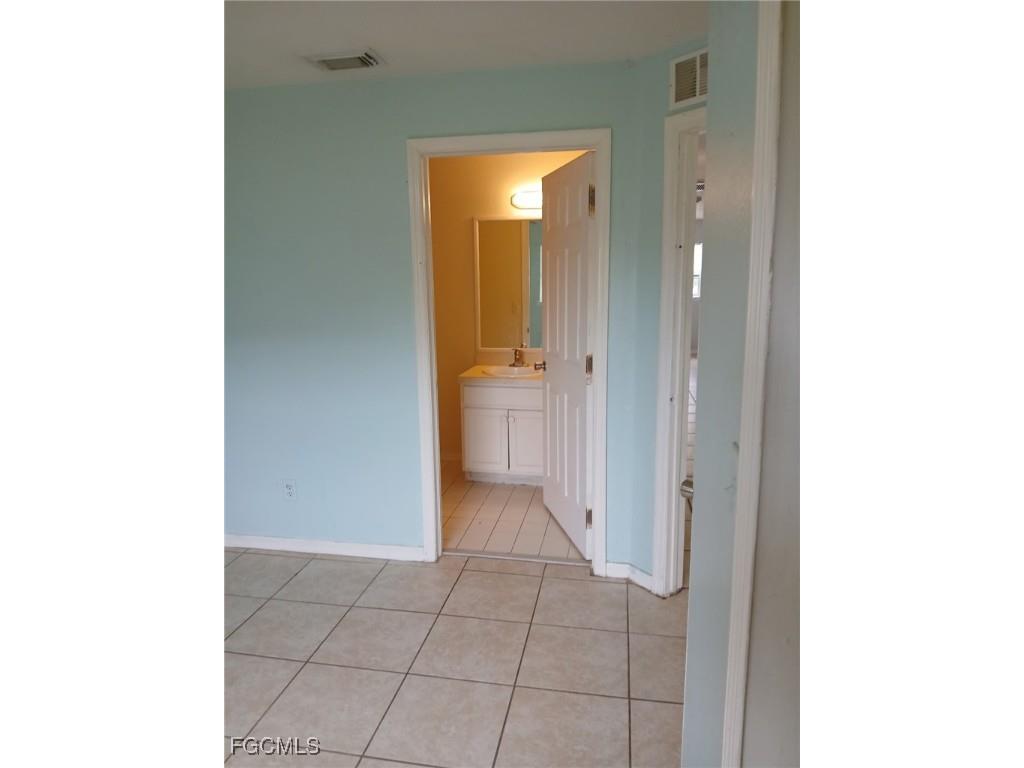 5144/5146 28th Street SW Lehigh Acres FL 33973 2025012895 image8