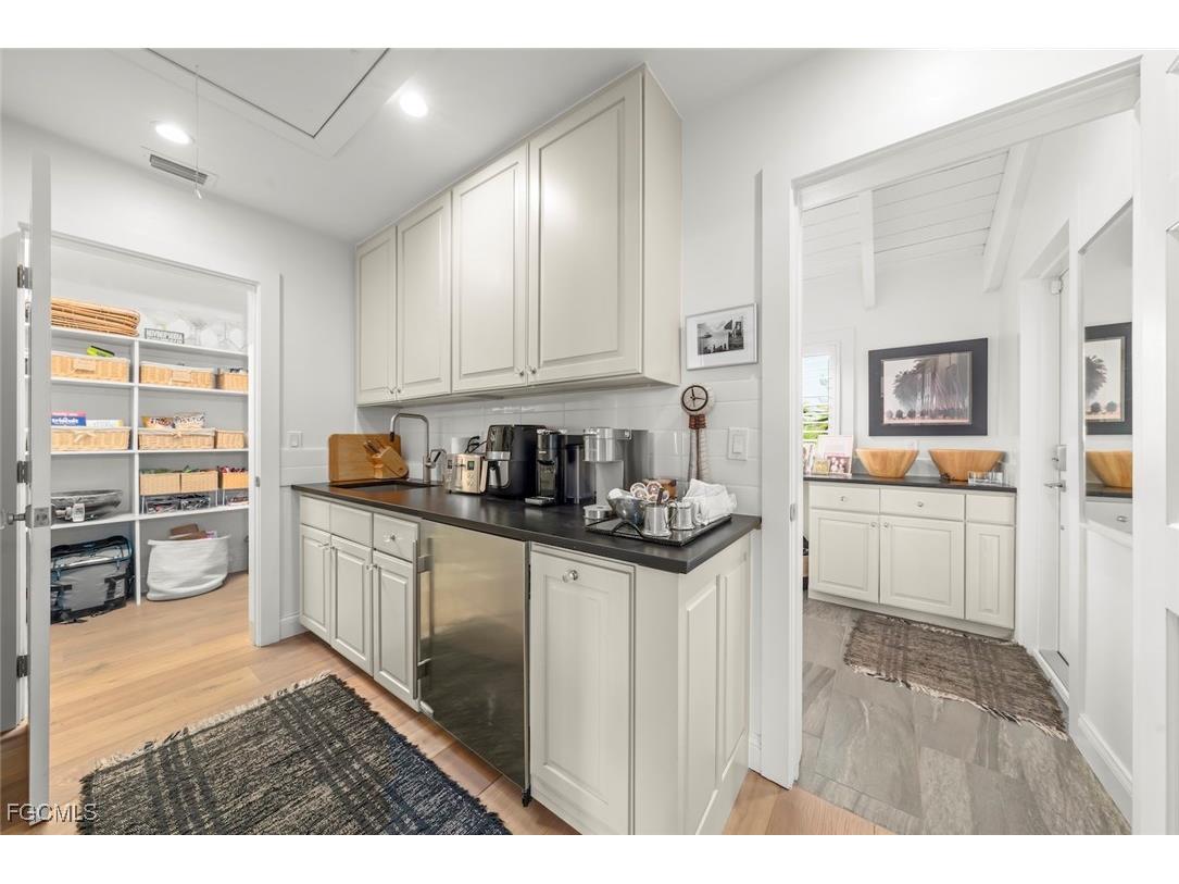 5145 Joewood Drive Sanibel FL 33957 2025019837 image24