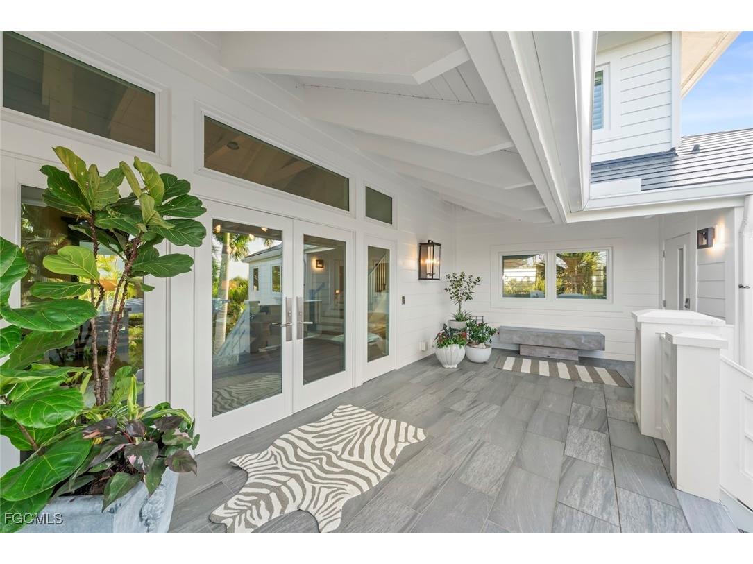 5145 Joewood Drive Sanibel FL 33957 2025019837 image4