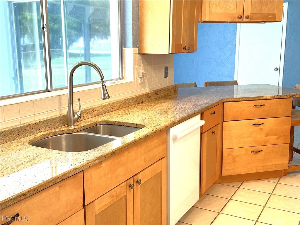 5146 Glade Court Cape Coral FL 33904 2025002761 image1