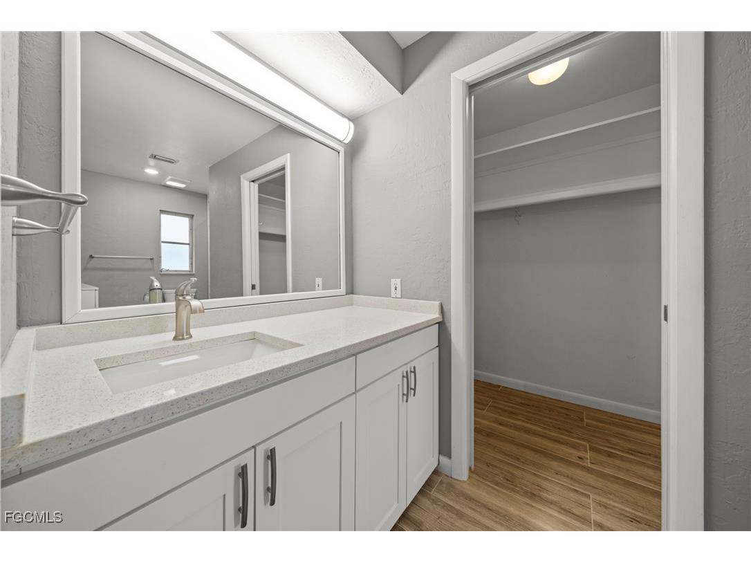 5146 Glade Court Cape Coral FL 33904 2026002740 image13