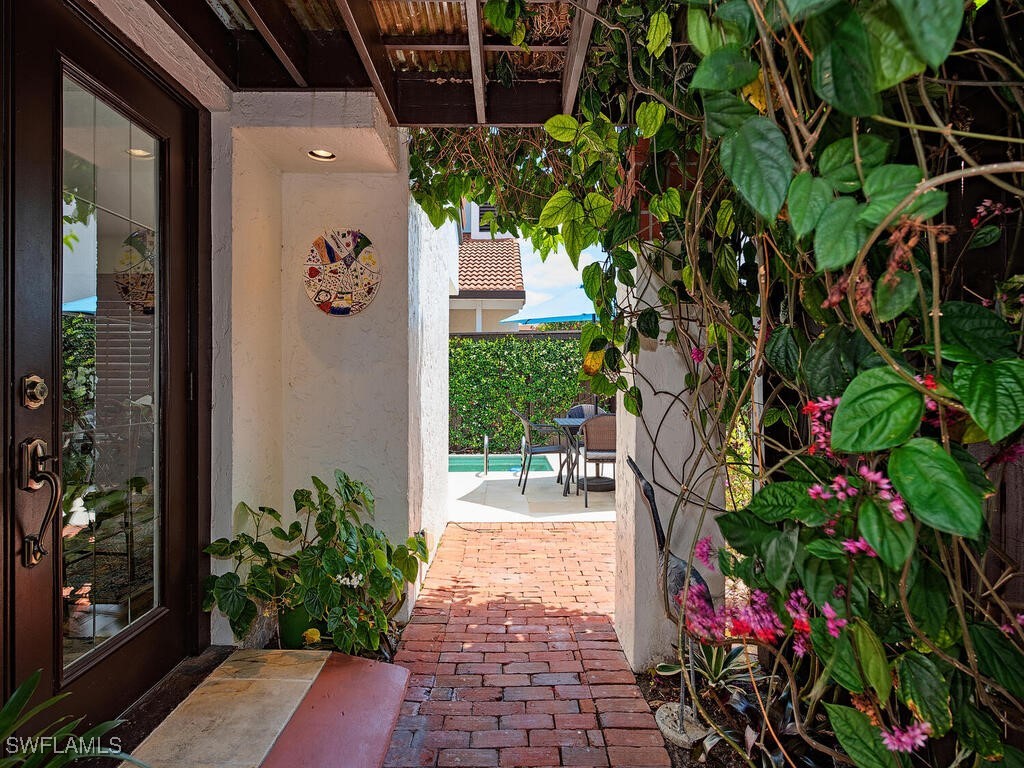 515 Bay Villas Lane Naples FL 34108 225042965 image1