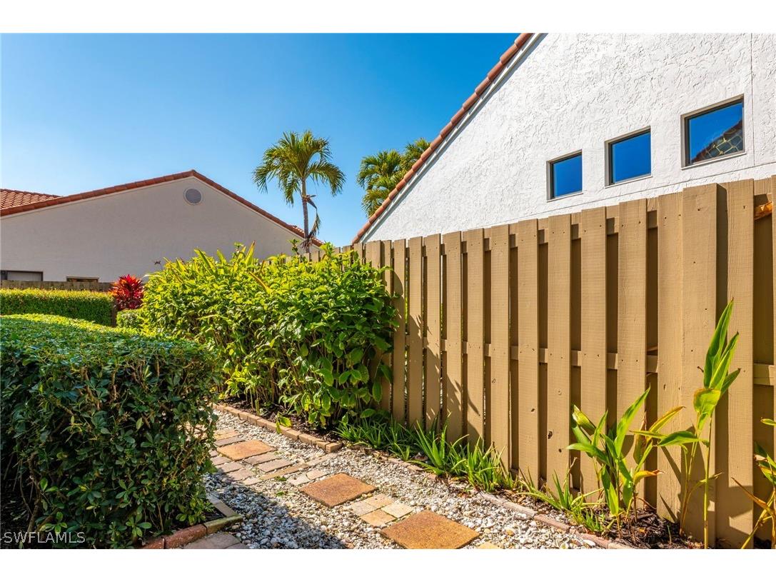 515 Beachwalk Circle Naples FL 34108 226007834 image23