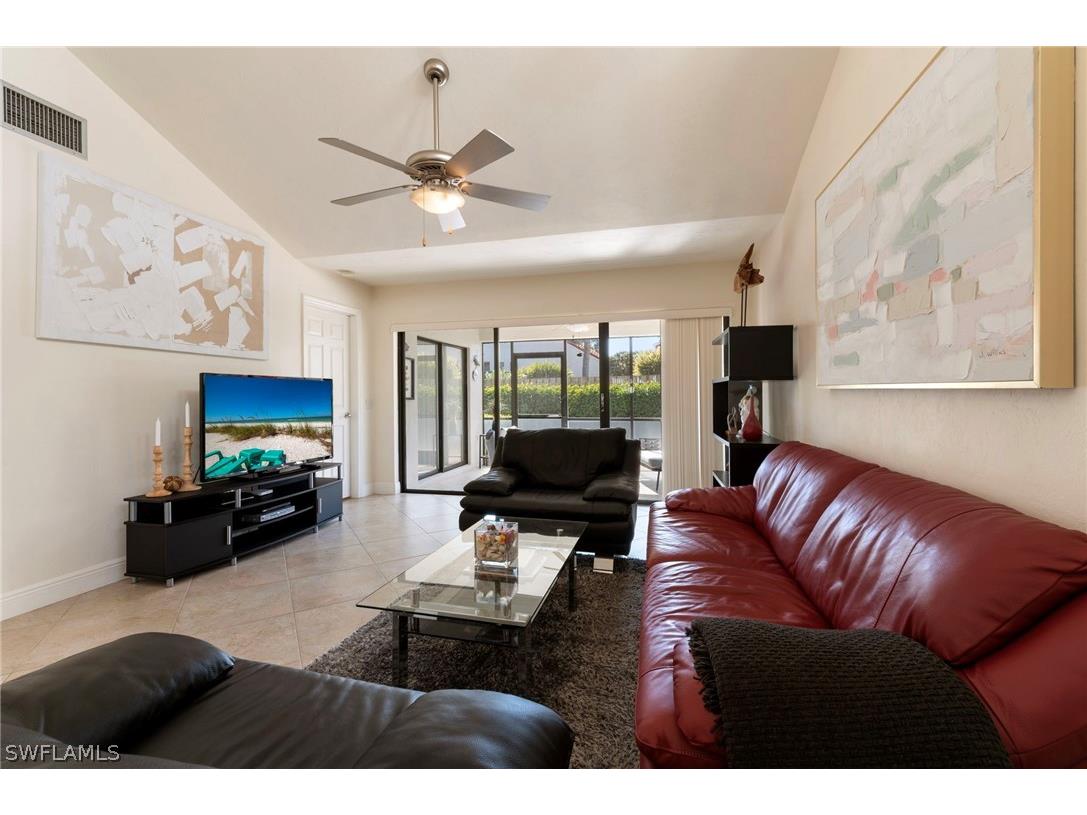 515 Beachwalk Circle Naples FL 34108 226007834 image5