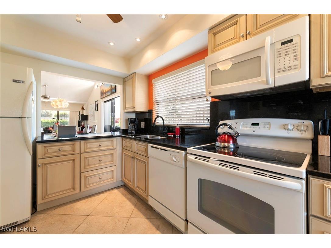 515 Beachwalk Circle Naples FL 34108 226007834 image8