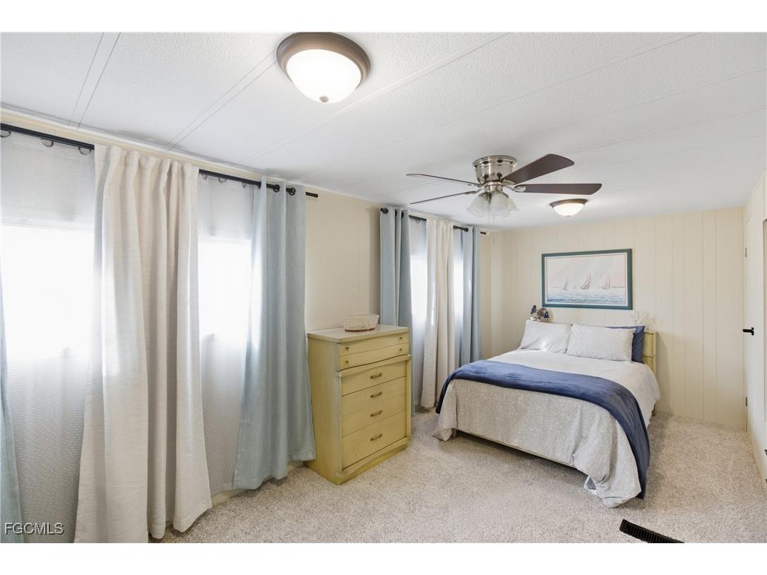 515 Blossom Court North Fort Myers FL 33917 2025017007 image15