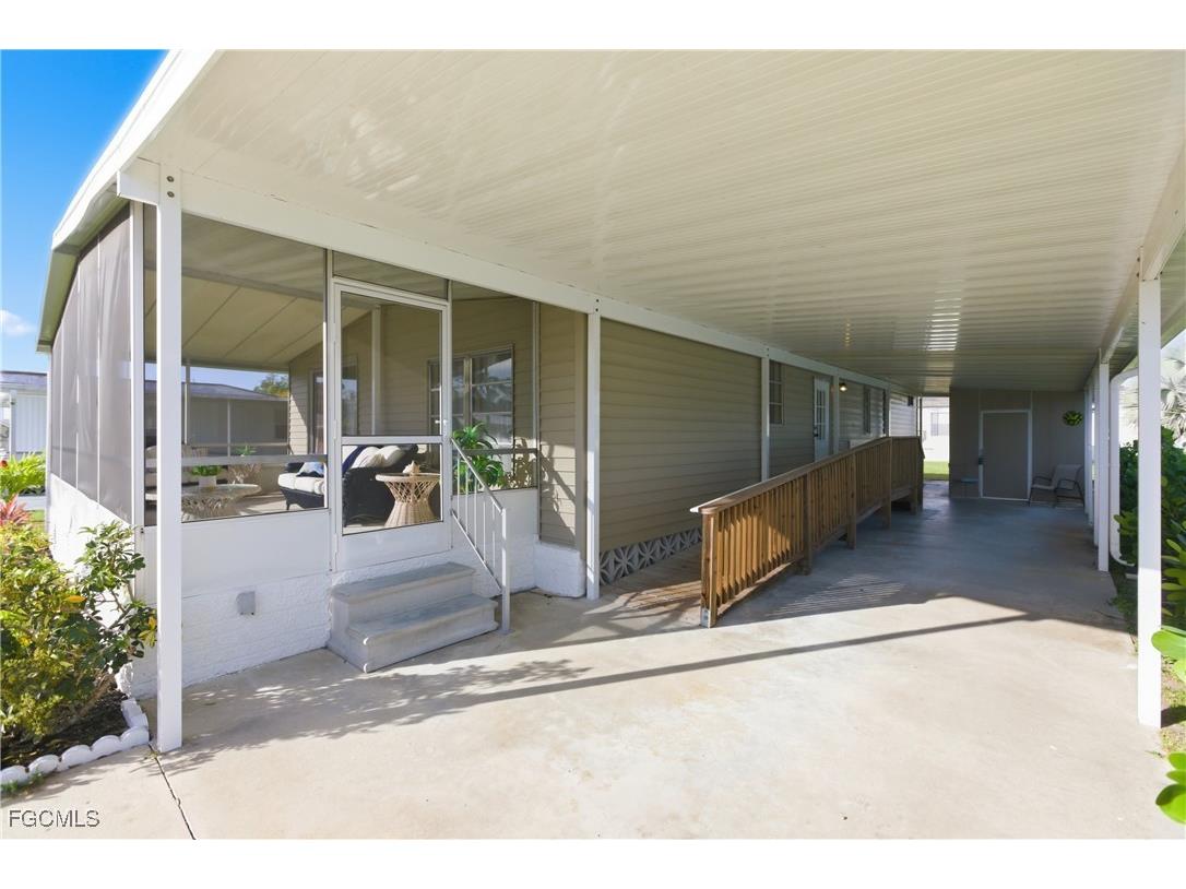 515 Blossom Court North Fort Myers FL 33917 2025017007 image35