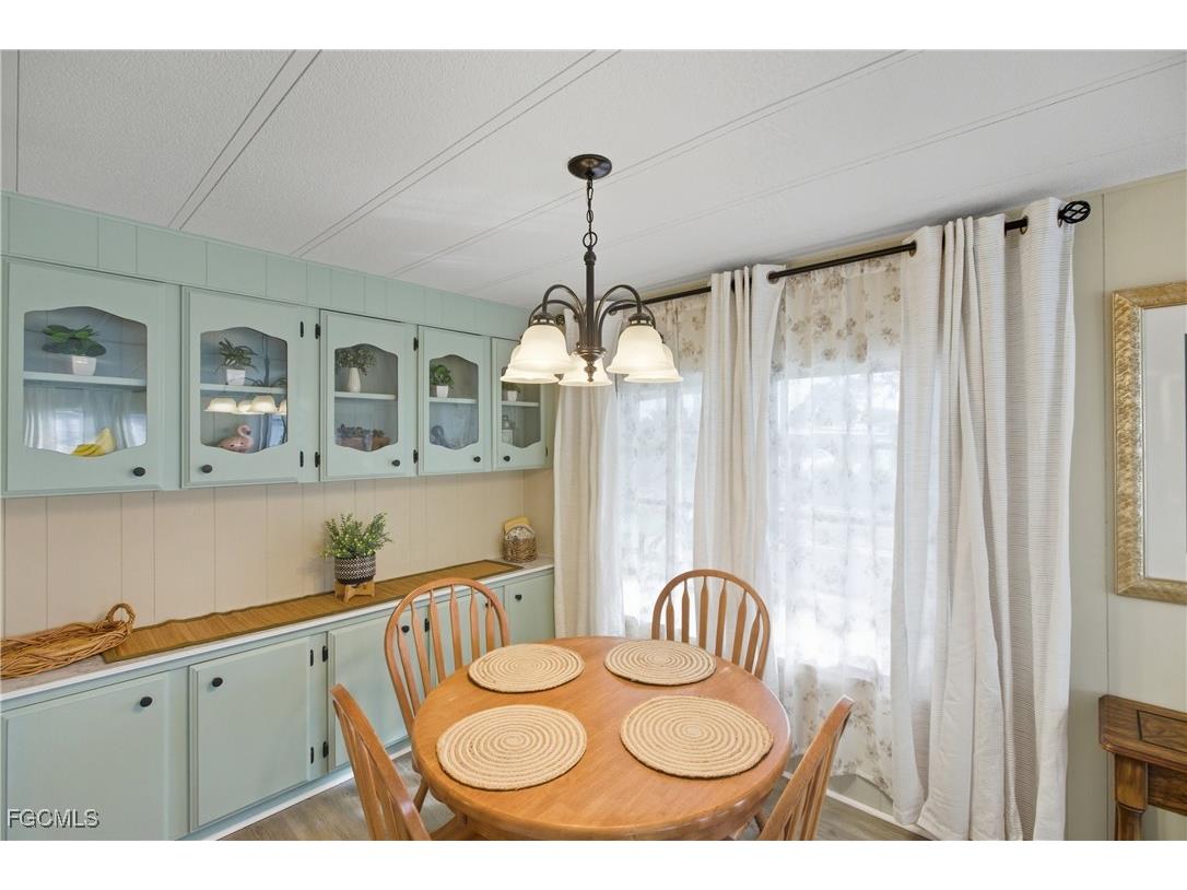 515 Blossom Court North Fort Myers FL 33917 2025017007 image9