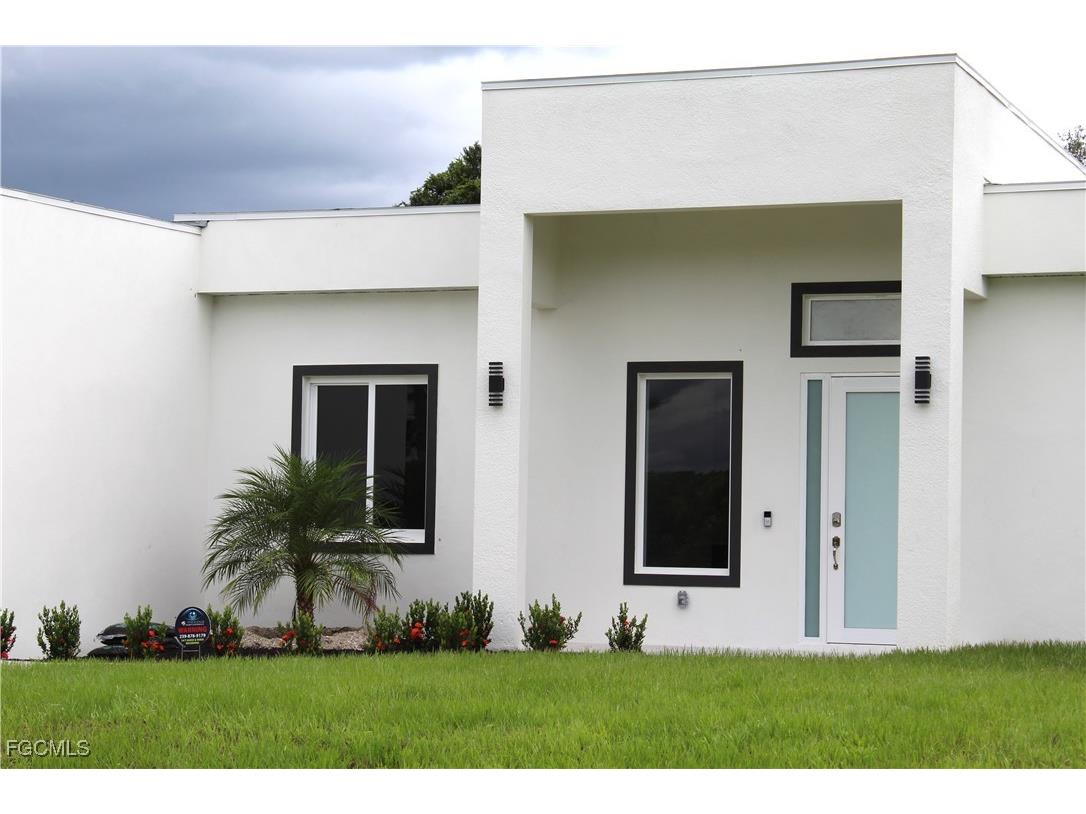 515 Broadway Avenue Lehigh Acres FL 33972 2025008352 image4