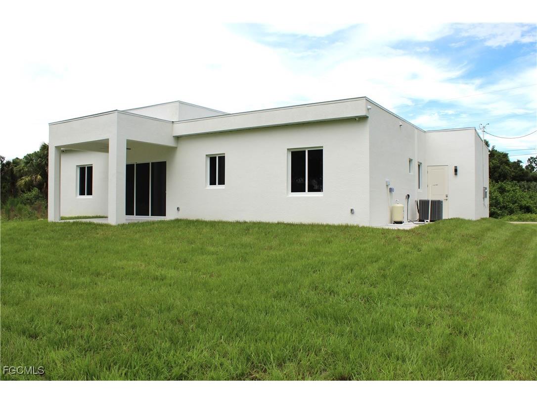 515 Broadway Avenue Lehigh Acres FL 33972 2025008352 image6