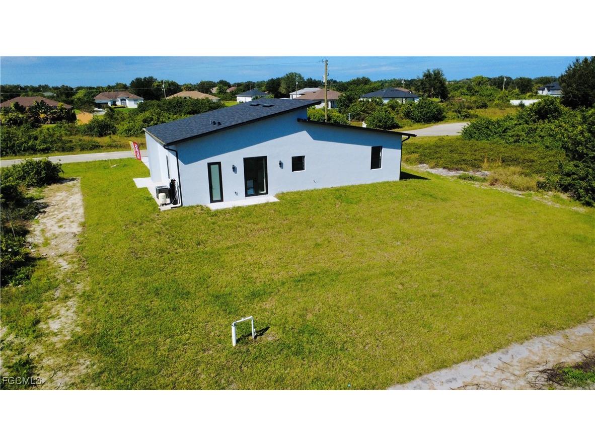 515 Croydon Avenue S Lehigh Acres FL 33974 2025016213 image3