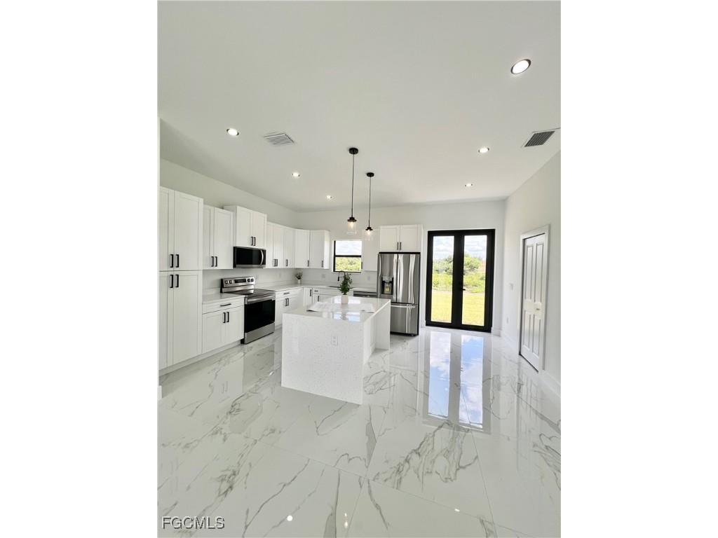 515 Croydon Avenue S Lehigh Acres FL 33974 2025016213 image6