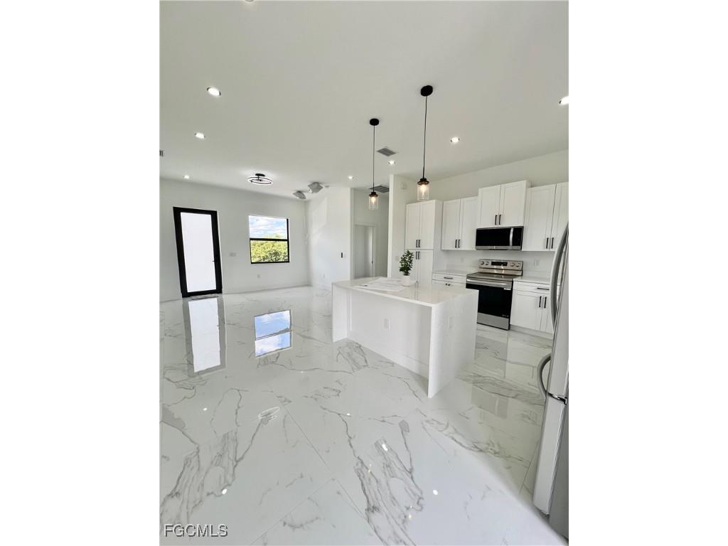 515 Croydon Avenue S Lehigh Acres FL 33974 2025016213 image8