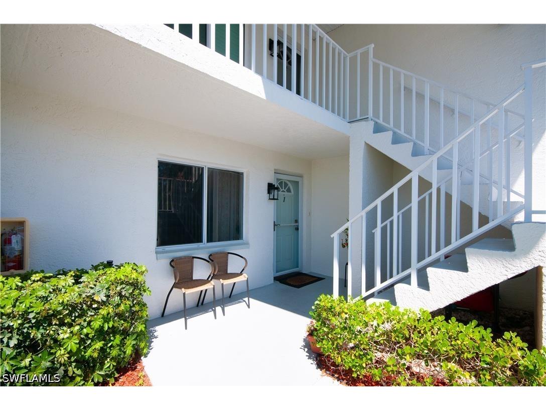 515 Gabriel Circle #1901 Naples FL 34104 226012290 image2