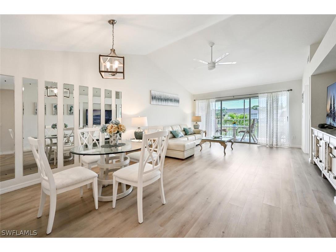 515 Gabriel Circle #1910 Naples FL 34104 226007510 image1