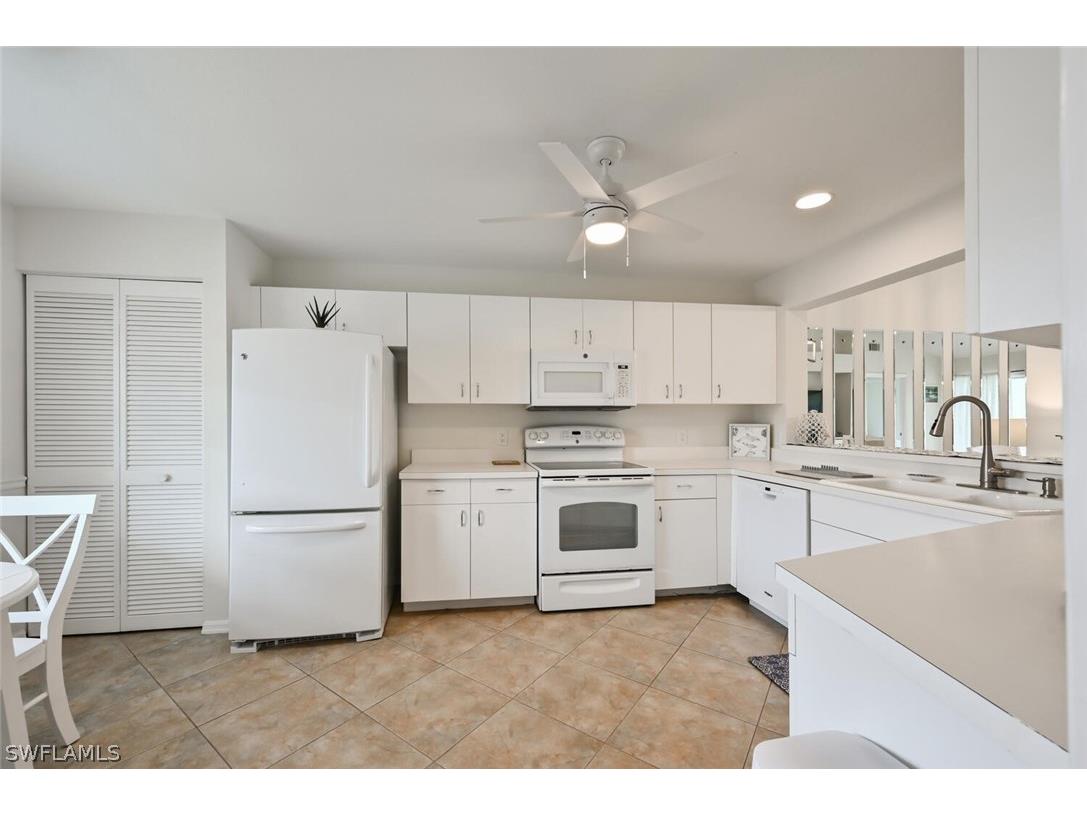 515 Gabriel Circle #1910 Naples FL 34104 226007510 image11