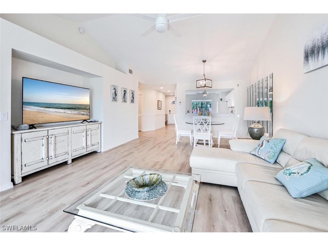 515 Gabriel Circle #1910 Naples FL 34104 226007510 image3