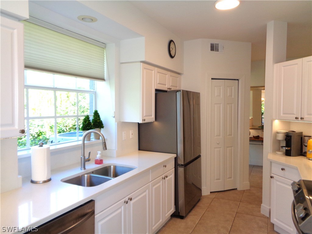 515 Laguna Royale Boulevard #102 Naples FL 34119 226009731 image12