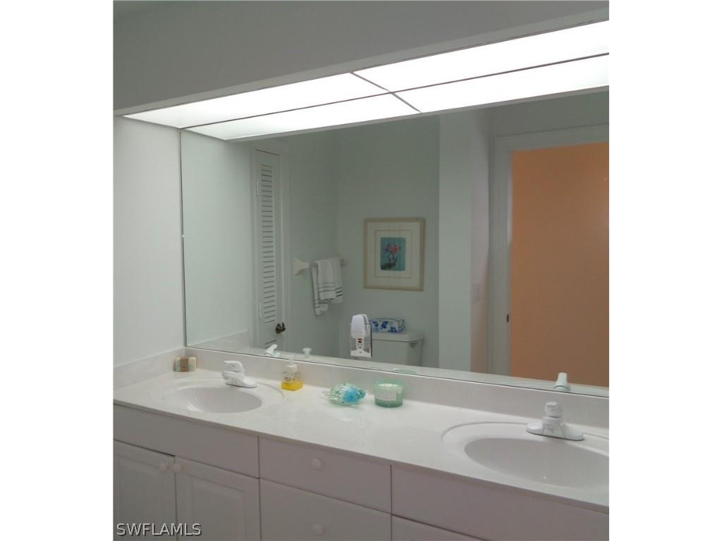 515 Laguna Royale Boulevard #102 Naples FL 34119 226009731 image17
