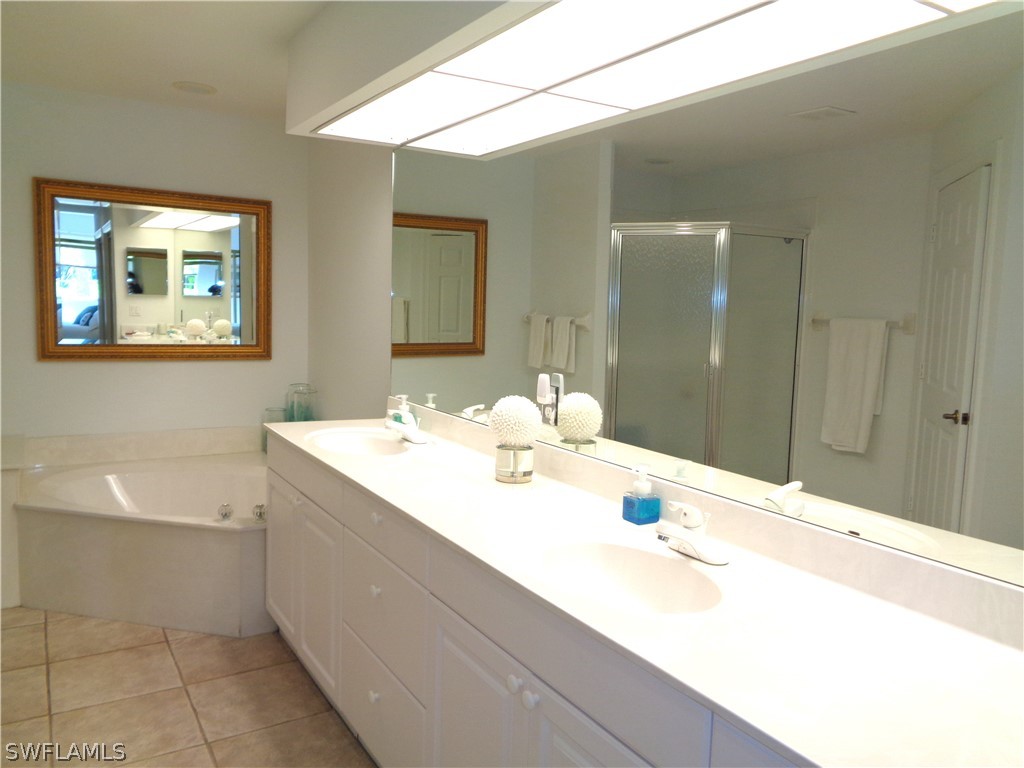 515 Laguna Royale Boulevard #102 Naples FL 34119 226009731 image21