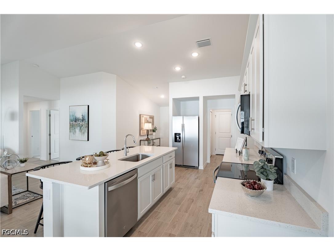 516 NW 23rd Terrace Cape Coral FL 33993 2026014178 image4