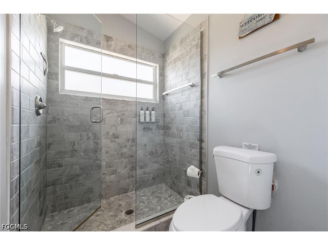 516 SE 8th Place Cape Coral FL 33990 2026020162 image21
