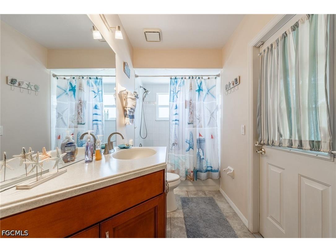 516 SE 8th Place Cape Coral FL 33990 2026020162 image23