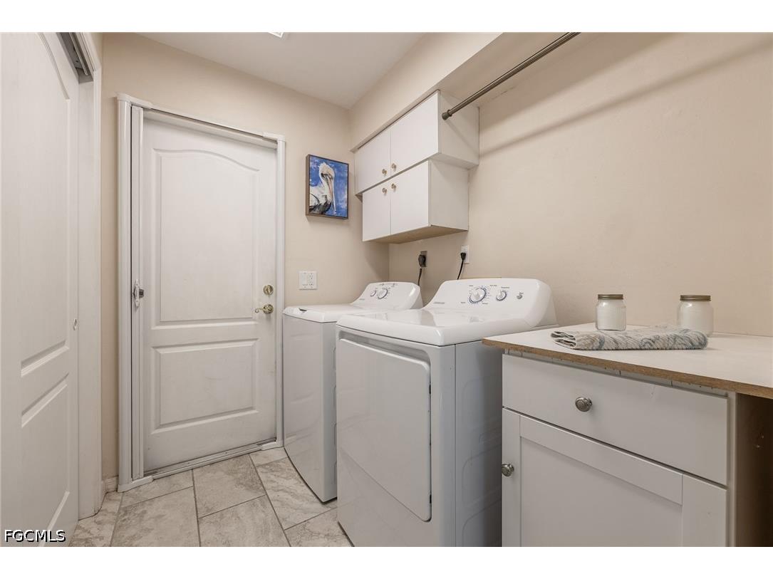 516 SE 8th Place Cape Coral FL 33990 2026020162 image25