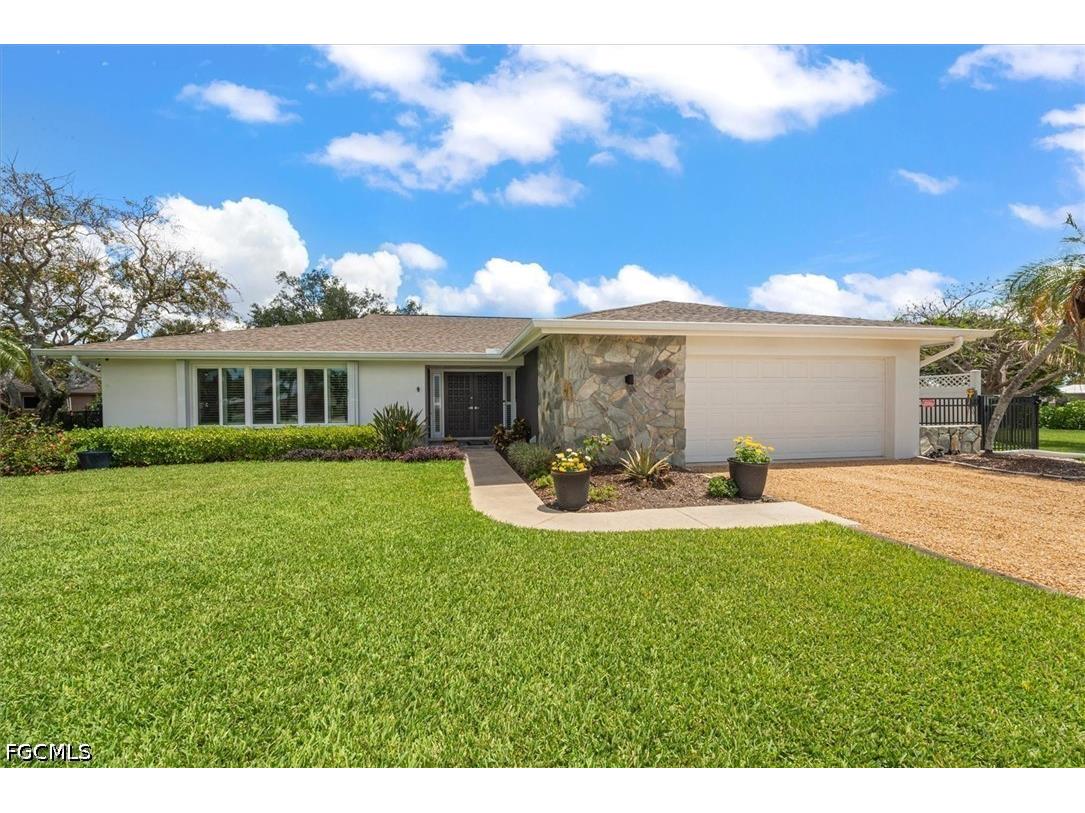 5161 Tanglewood Parkway Fort Myers FL 33919 2026017841 image1