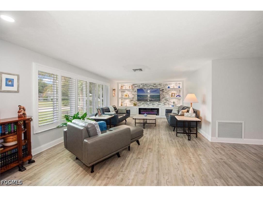 5161 Tanglewood Parkway Fort Myers FL 33919 2026017841 image10