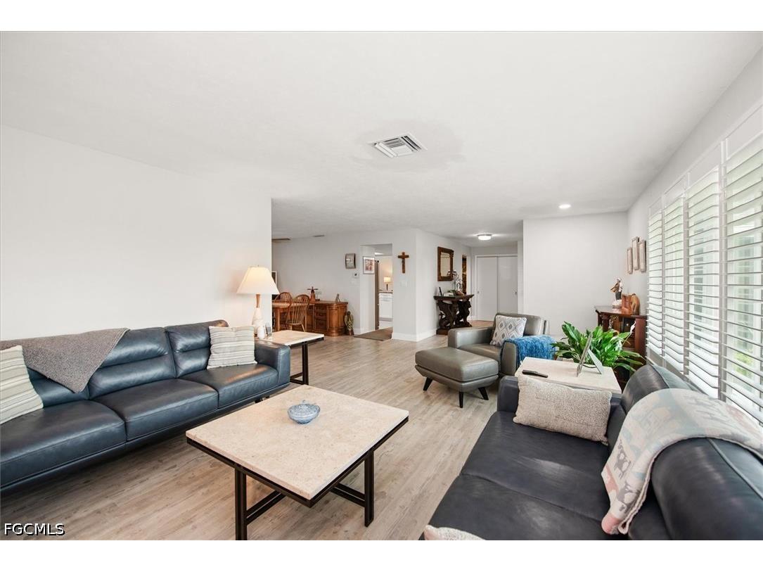 5161 Tanglewood Parkway Fort Myers FL 33919 2026017841 image11