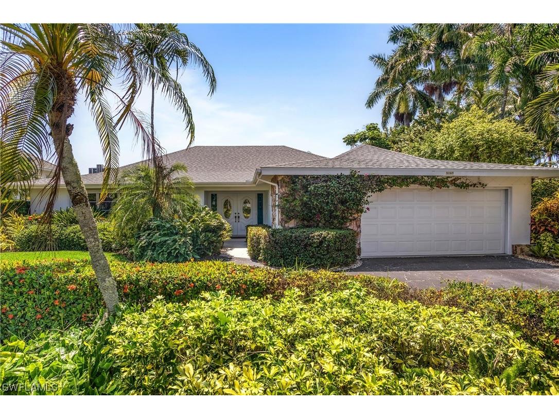 5165 Starfish Avenue Naples FL 34103 223047075 image1