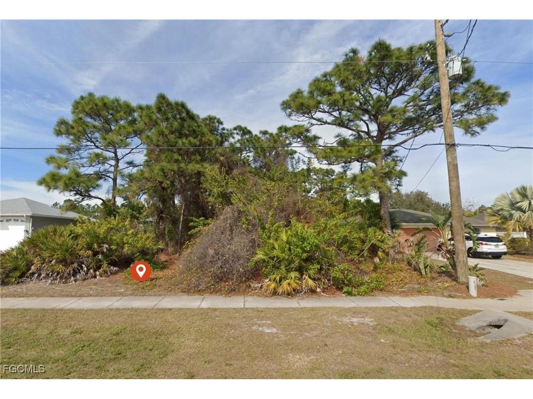 517 Boundary Boulevard Rotonda West FL 33947 2025014056 image4