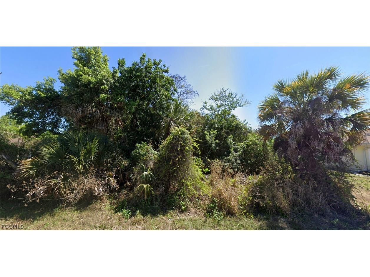 517 Fairview Avenue NW Port Charlotte FL 33952 2026010462 image1