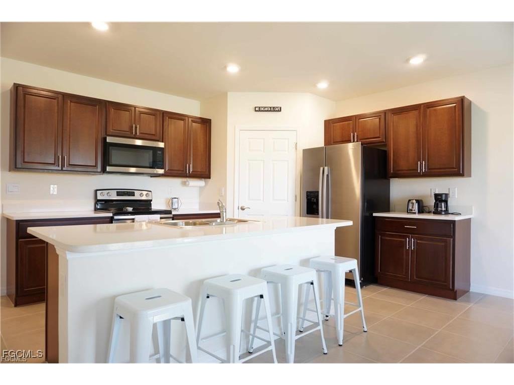 517 Kismet Parkway W Cape Coral FL 33993 2026001060 image3